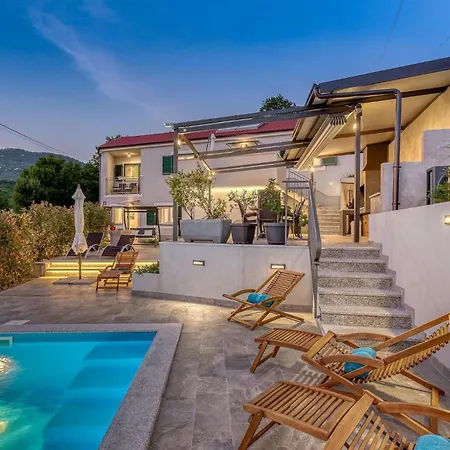 Holiday home Leticija Hreljin