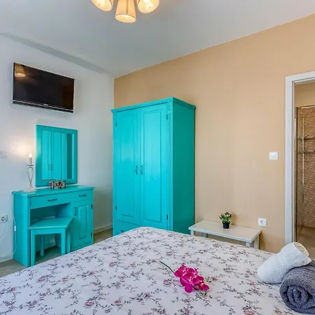 Leticija Holiday home *