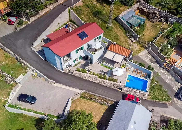 Leticija Holiday home *