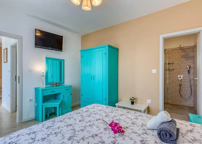 Leticija Holiday home *